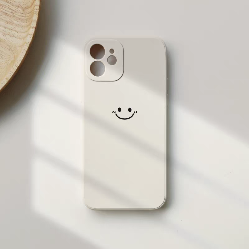 미니멀리스트 스마일 프린트 폰 케이스 (아이폰 17,  - Silicone Liquid Case 리뷰 및 가격