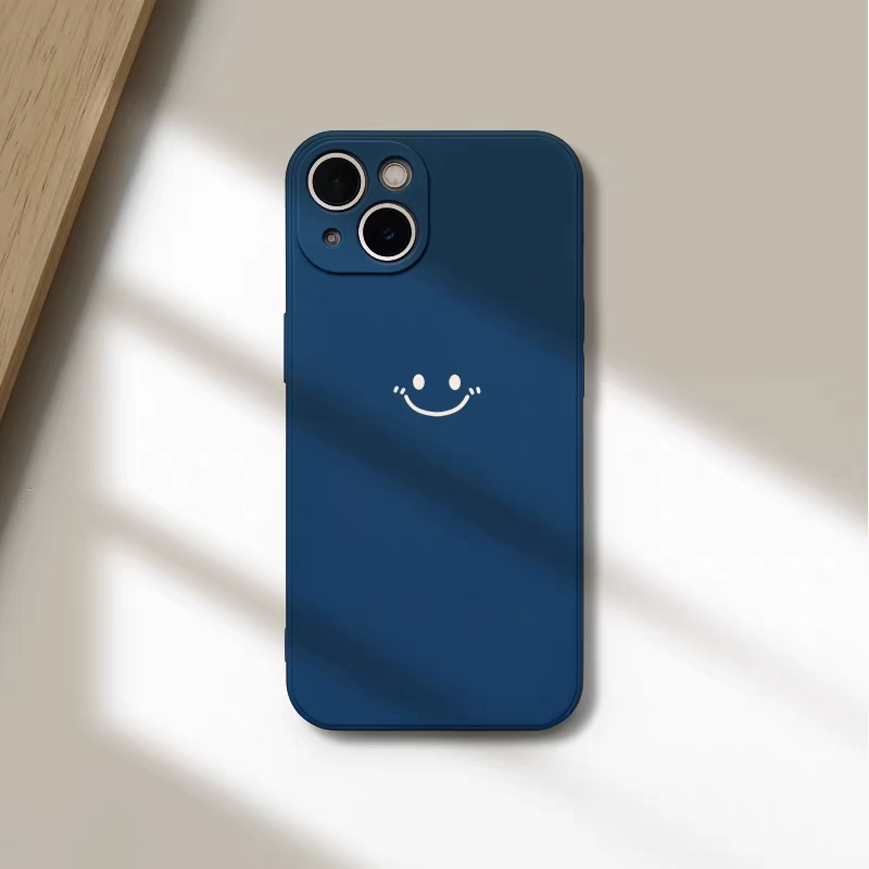 미니멀리스트 스마일 프린트 폰 케이스 (아이폰 17,  - Silicone Liquid Case 리뷰 및 가격