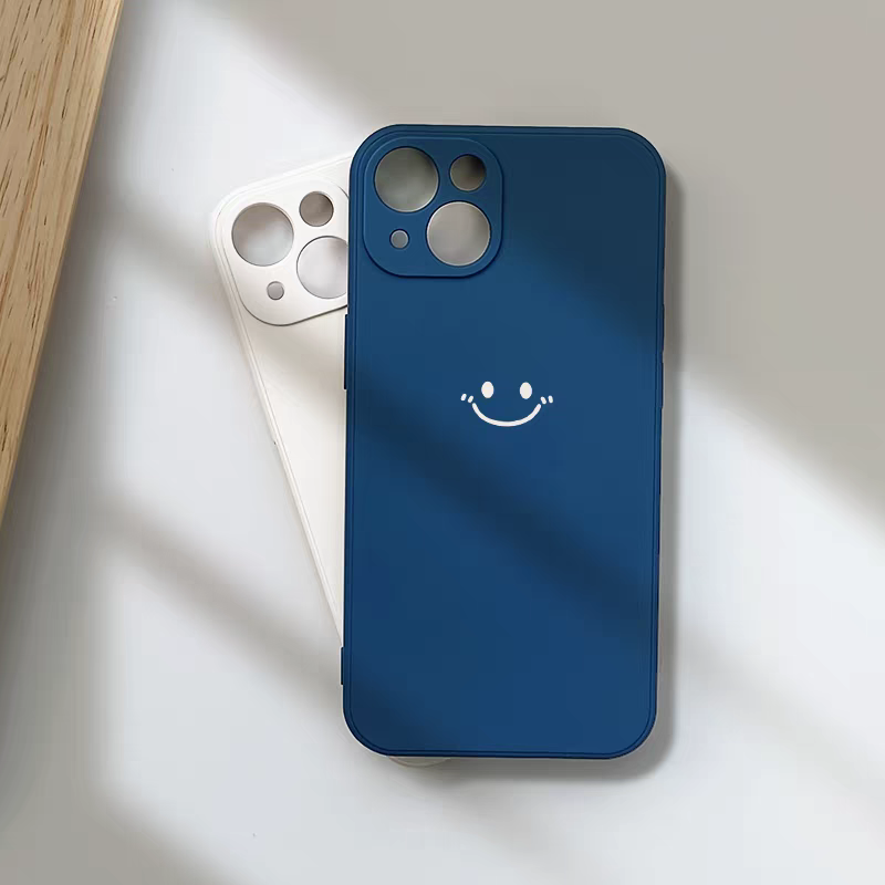 미니멀리스트 스마일 프린트 폰 케이스 (아이폰 17,  - Silicone Liquid Case 리뷰 및 가격
